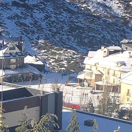 edificio primavera zona baja Sierra Nevada Exterior foto
